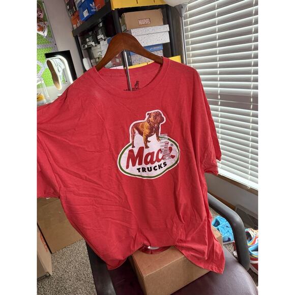 Mack Truck Bulldog Graphic T-shirt, Red, Mens Size 3XL - Picture 1 of 3